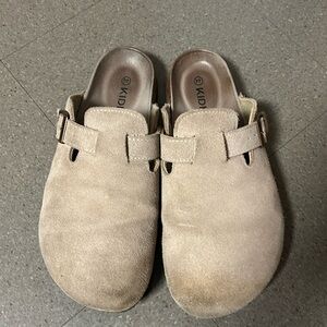 KIDMI Clogs Leather Mules Cork Footbed Sandals. Tread shows wear